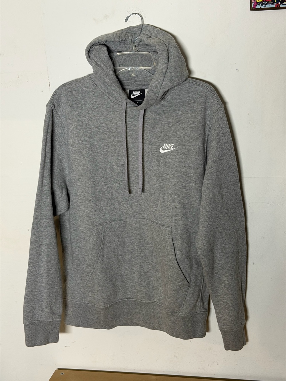 Nike Club Fleece Hoodie Gray Men’s M BV2654-063 Embroidered Logo
